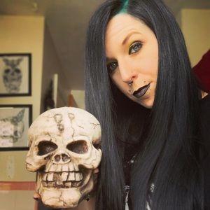 Meet your Posher, Danielle